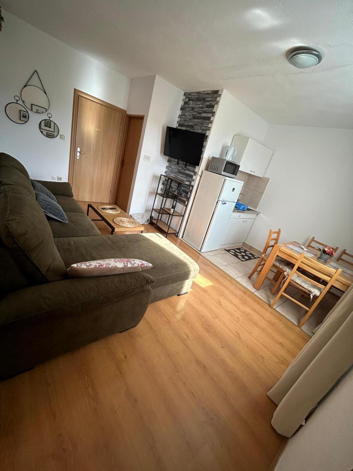 Apartmani Grgic Trogir Eksteriør billede