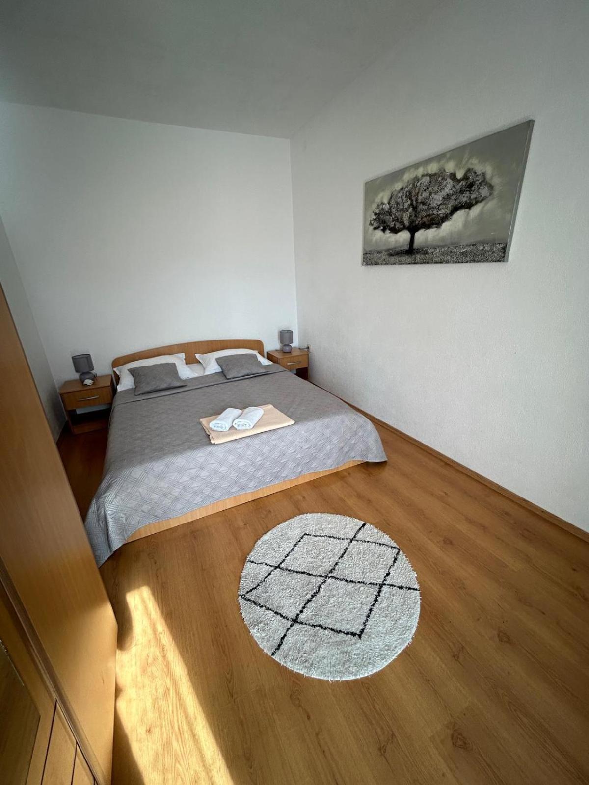 Apartmani Grgic Trogir Eksteriør billede
