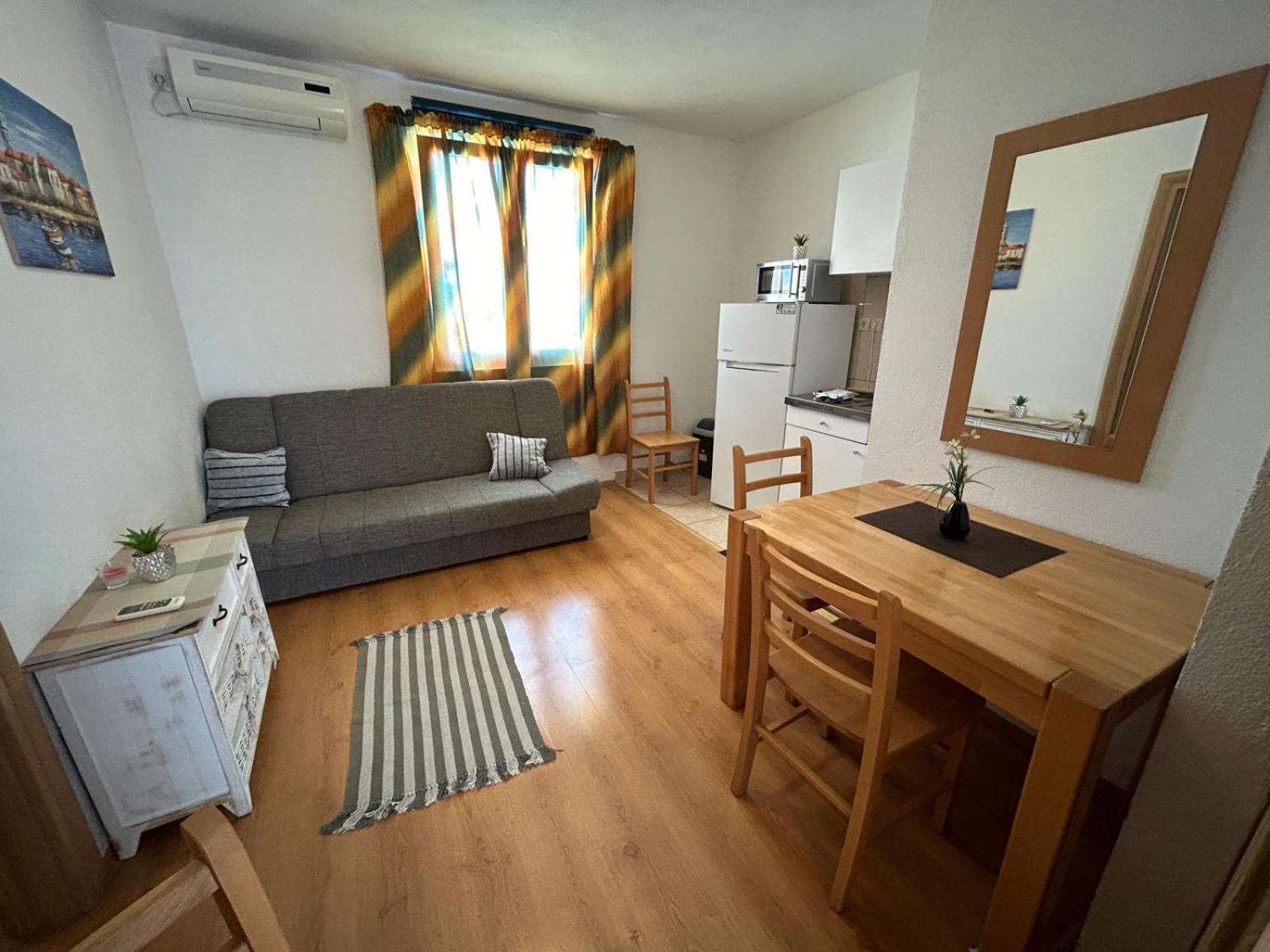 Apartmani Grgic Trogir Eksteriør billede