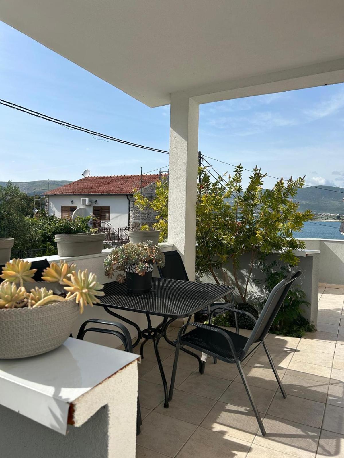 Apartmani Grgic Trogir Eksteriør billede