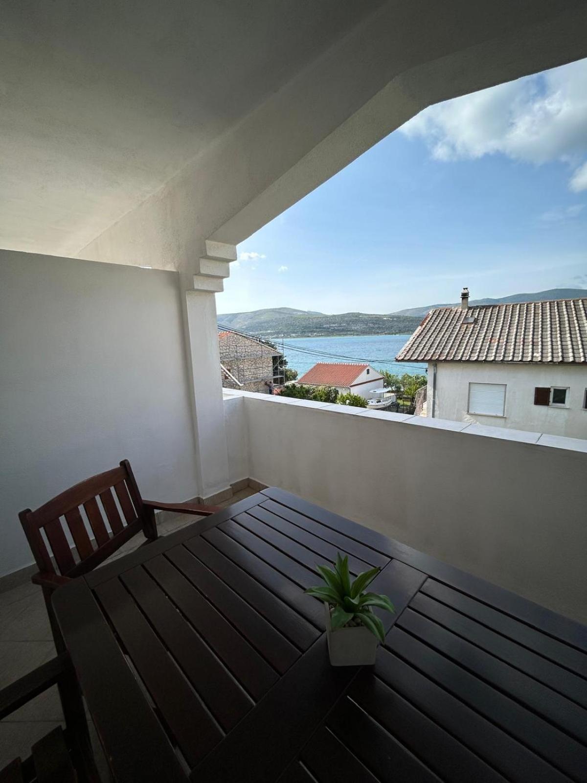 Apartmani Grgic Trogir Eksteriør billede