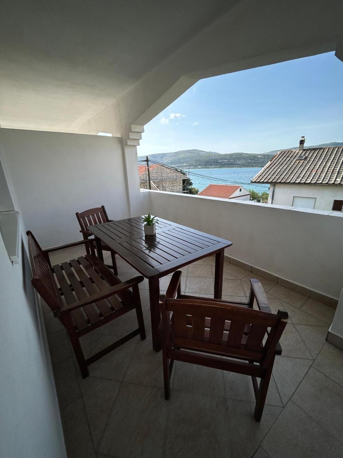 Apartmani Grgic Trogir Eksteriør billede