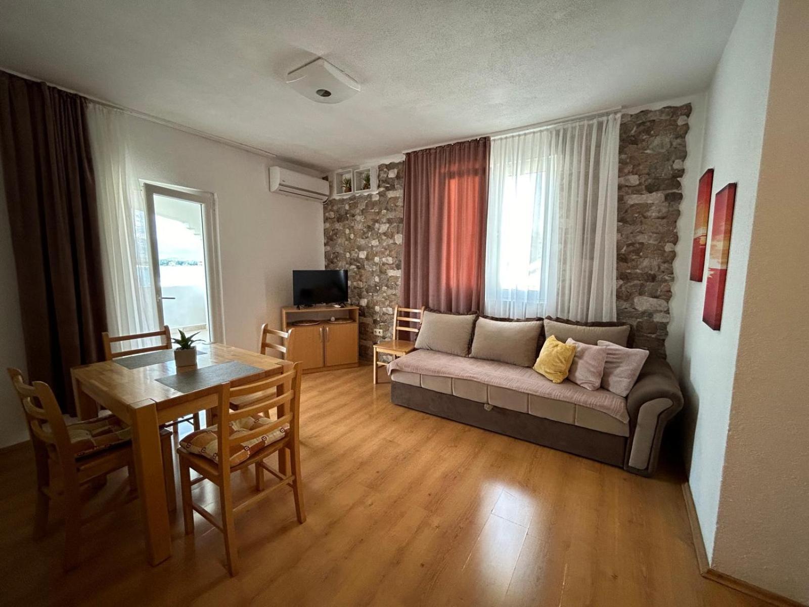 Apartmani Grgic Trogir Eksteriør billede
