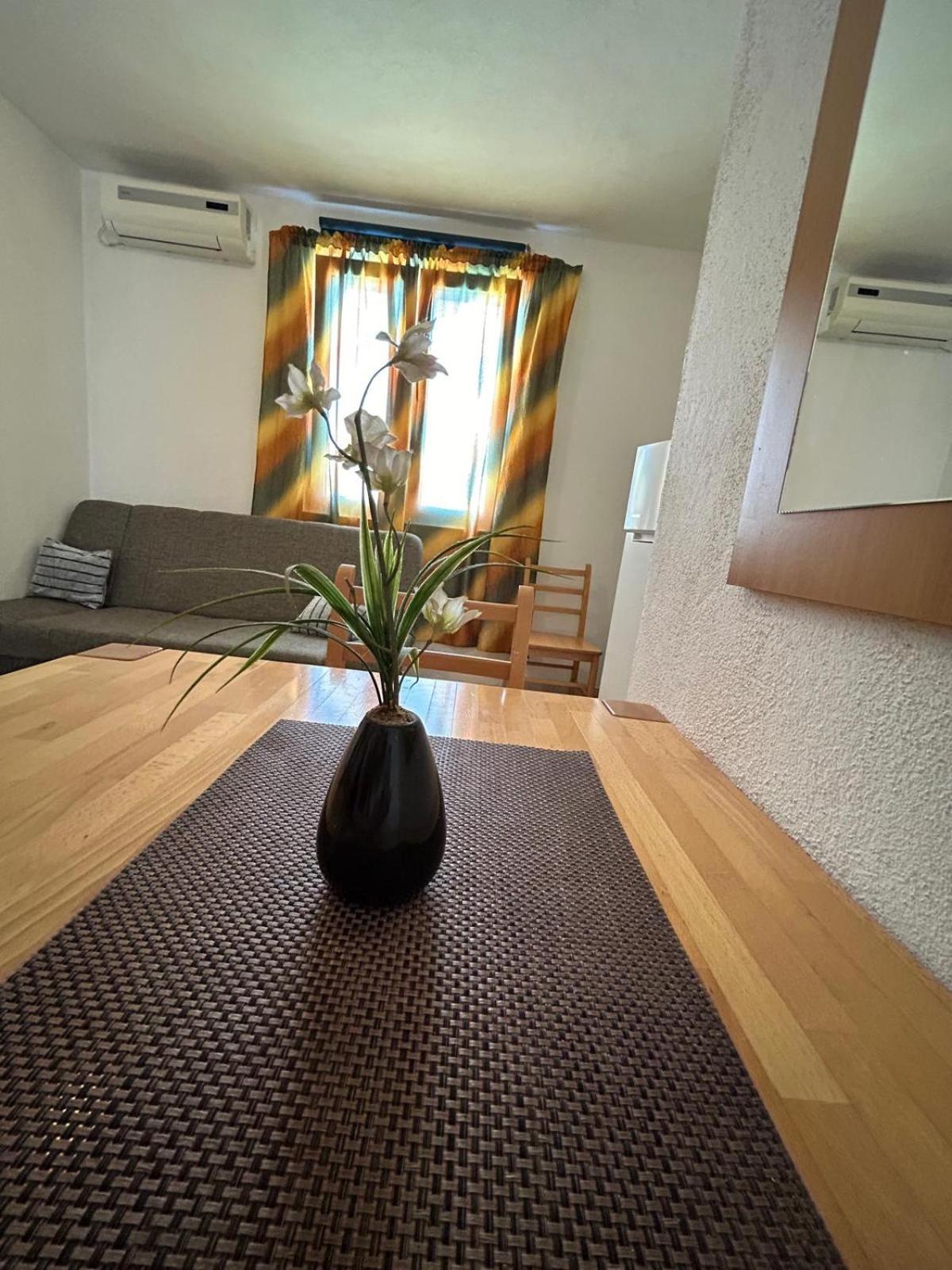Apartmani Grgic Trogir Eksteriør billede