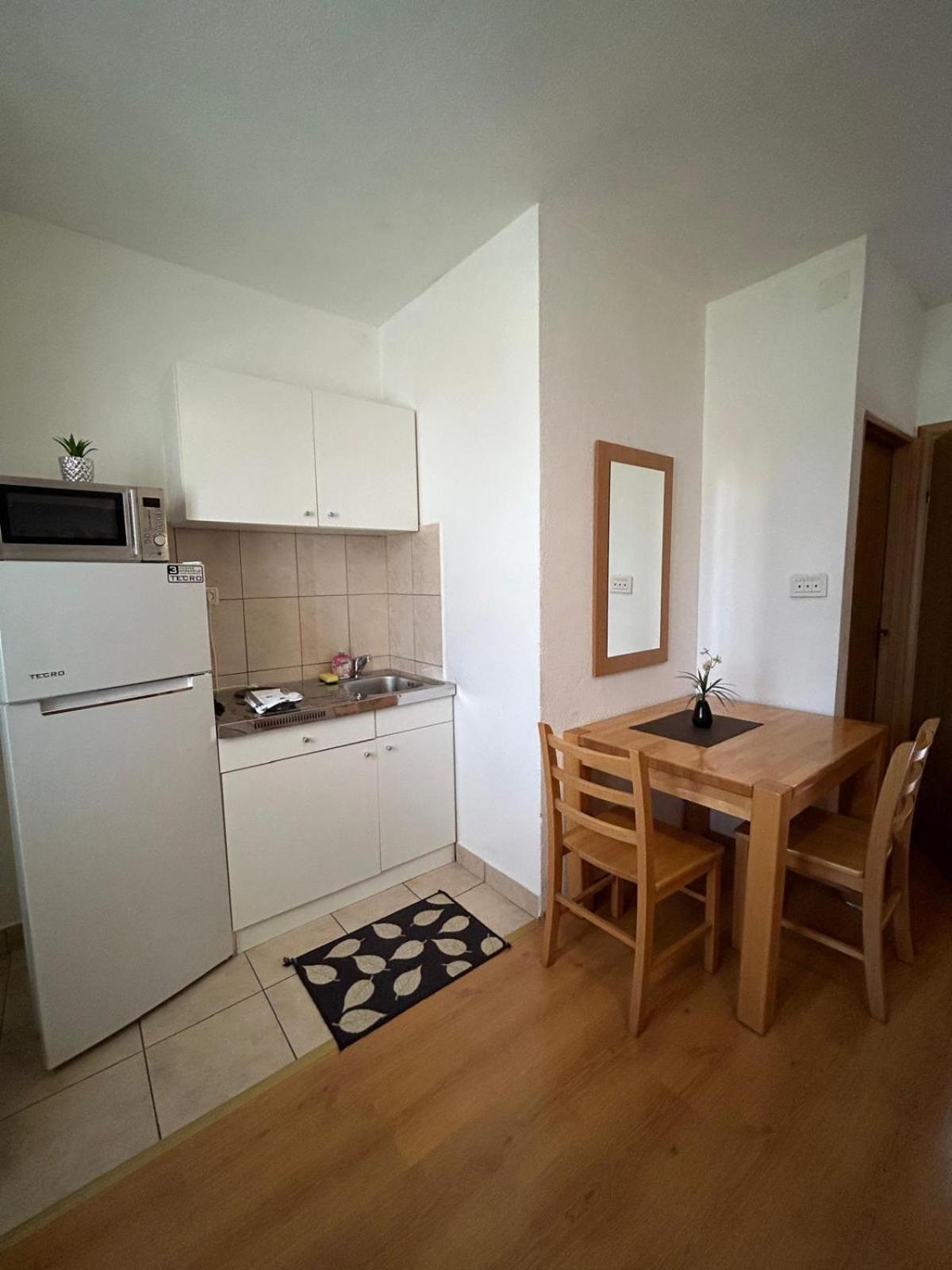 Apartmani Grgic Trogir Eksteriør billede