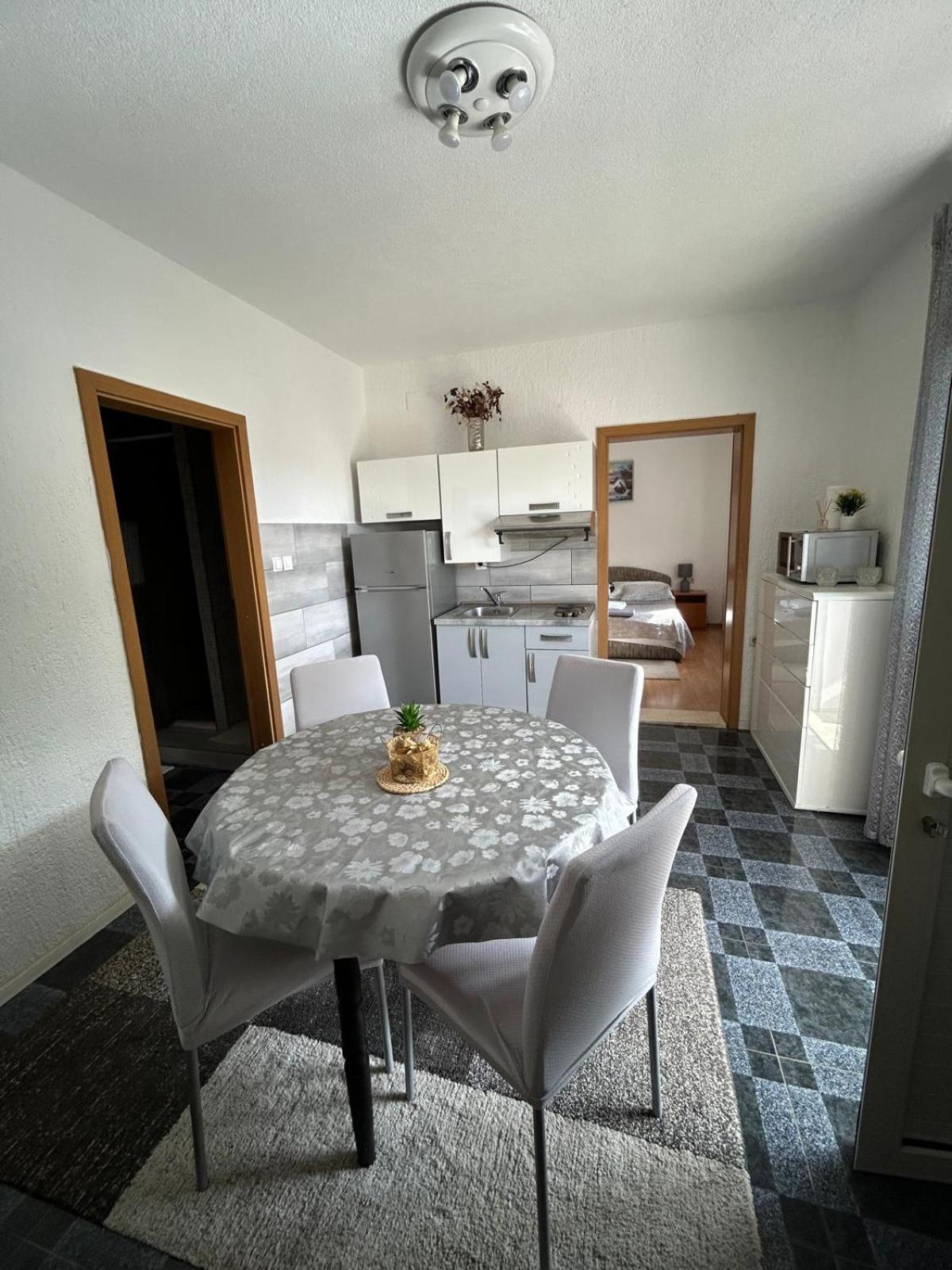 Apartmani Grgic Trogir Eksteriør billede