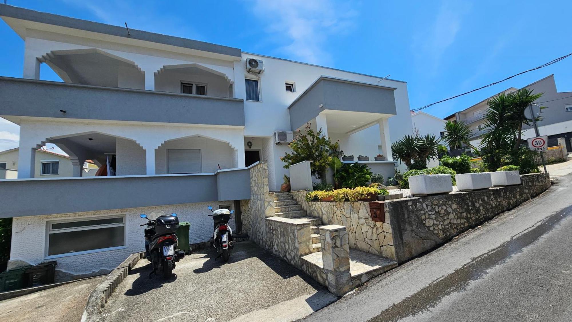 Apartmani Grgic Trogir Eksteriør billede
